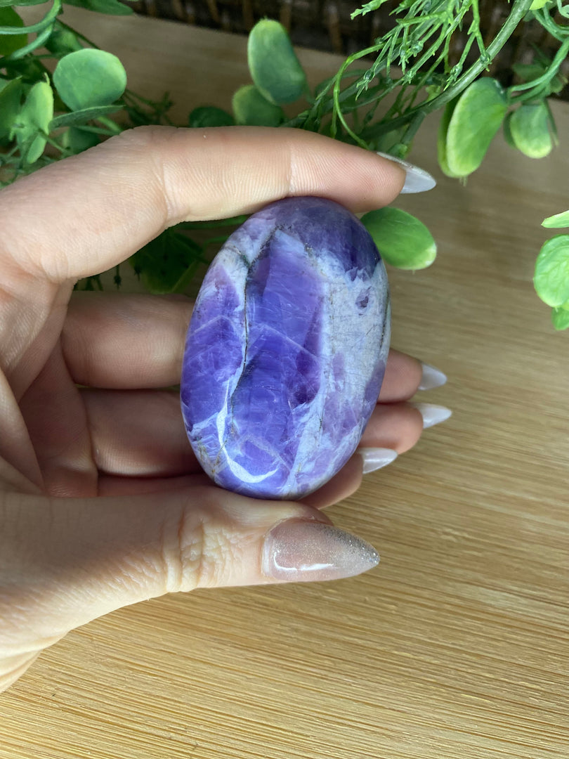 Amethyst Palm Stones