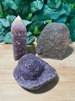 Charger l&#39;image dans la visionneuse de galerie, * Amethyst Geode Specimens
