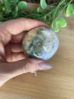 Load image into Gallery viewer, Agate Palm Stones
