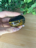 Load image into Gallery viewer, Tiger&#39;s Eye Palm Stone
